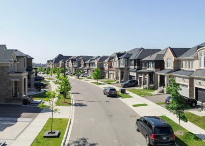 Ivy Rouge 第四期回归：Oakville Sixth Line & Burnhamthorpe 的镇屋、半独立与独立屋